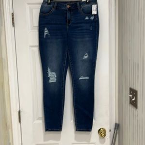 Maurice’s mid-rise jegging